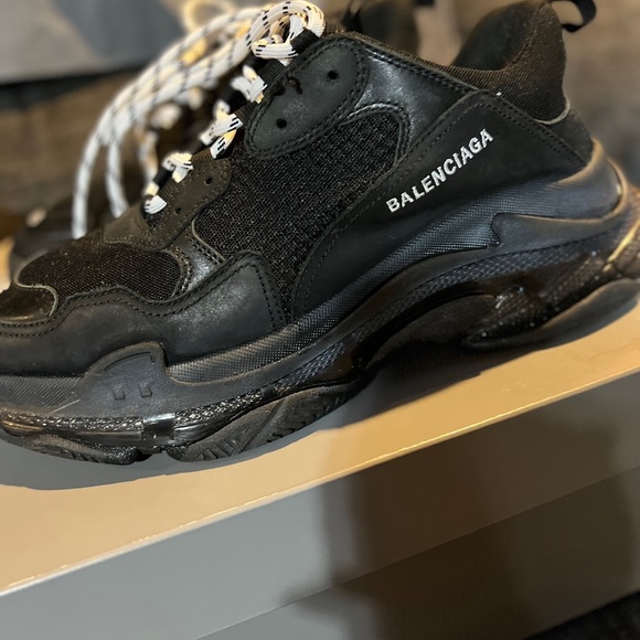 Balenciaga triple s size 45 - Picture 2 of 10